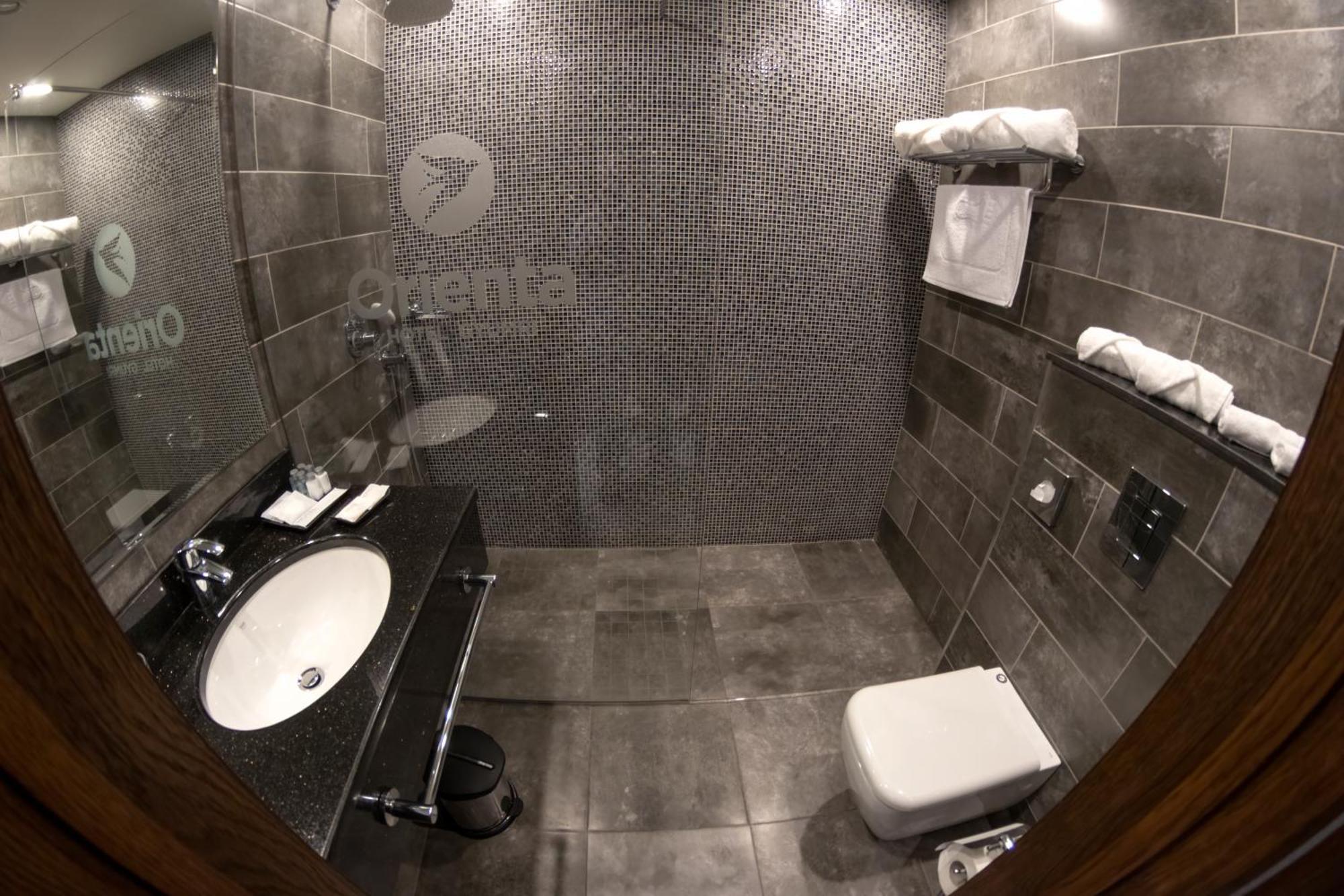 Orienta Hotel Guiumri Exterior foto